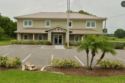 Commercial property in Okeechobee, Florida № 2083573