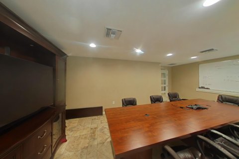 Commercial property in Okeechobee, Florida № 2083573 - photo 11