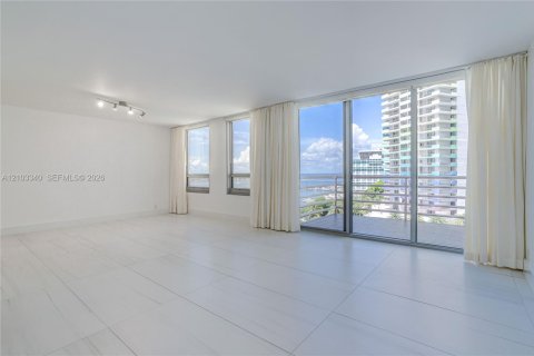 Copropriété à louer à Miami, Floride: 1 chambre, 90.49 m2 № 2407170 - photo 2