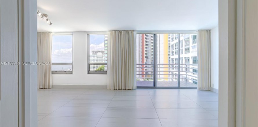 Condo à Miami, Floride, 1 chambre  № 2407170