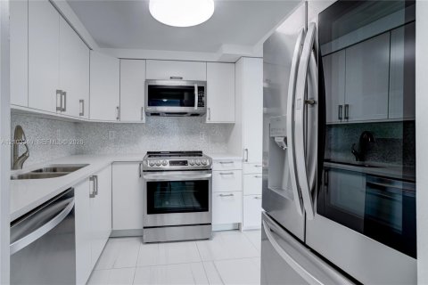 Copropriété à louer à Miami, Floride: 1 chambre, 90.49 m2 № 2407170 - photo 14