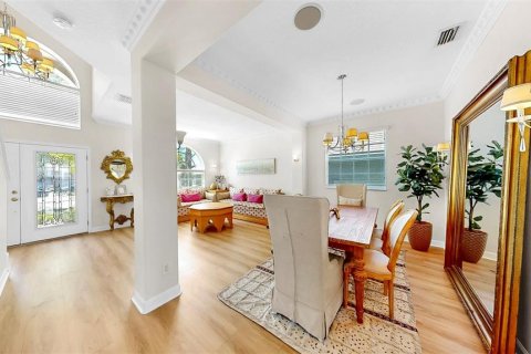 House in Ruskin, Florida 5 bedrooms, 231.33 sq.m. № 2231324 - photo 12