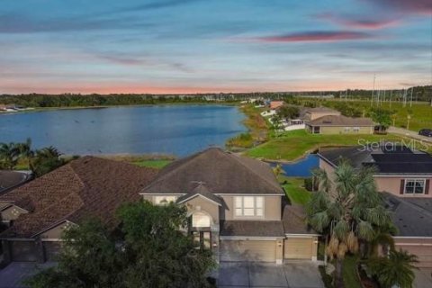 House in Ruskin, Florida 5 bedrooms, 231.33 sq.m. № 2231324
