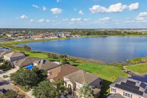 House in Ruskin, Florida 5 bedrooms, 231.33 sq.m. № 2231324 - photo 6