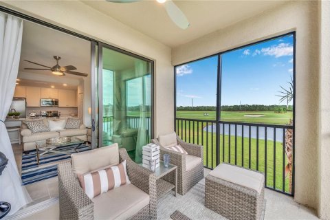Condo in Lakewood Ranch, Florida, 3 bedrooms in LAKEWOOD NATIONAL  № 2205116 - photo 20