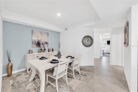 Condo in Lakewood Ranch, Florida, 3 bedrooms in LAKEWOOD NATIONAL  № 2205116 - photo 9