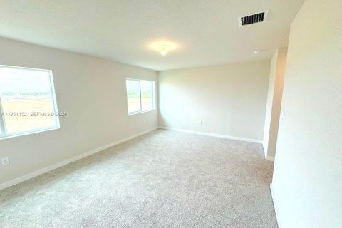 Townhouse in Florida City, Florida 3 bedrooms, 133.78 sq.m. № 2007214 - photo 19