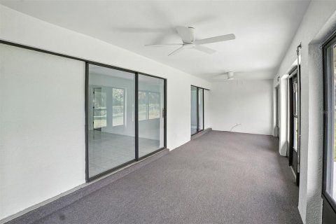 House in Port Charlotte, Florida 2 bedrooms, 120.59 sq.m. № 1911633 - photo 15