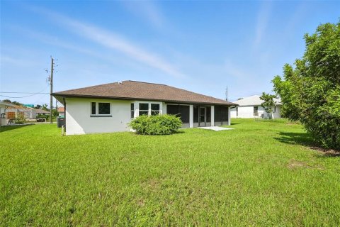 House in Port Charlotte, Florida 2 bedrooms, 120.59 sq.m. № 1911633 - photo 17