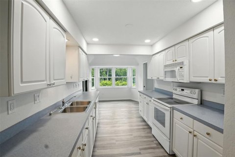 House in Port Charlotte, Florida 2 bedrooms, 120.59 sq.m. № 1911633 - photo 10