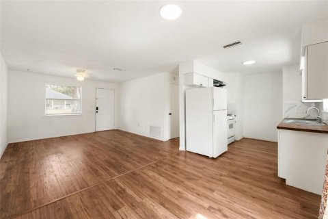 Casa en venta en Gainesville, Florida, 3 dormitorios, 99.22 m2 № 2214399 - foto 8