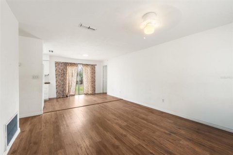 Casa en venta en Gainesville, Florida, 3 dormitorios, 99.22 m2 № 2214399 - foto 4