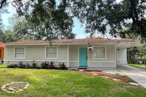 House in Gainesville, Florida 3 bedrooms, 99.22 sq.m. № 2214399