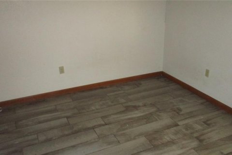 Townhouse in Tampa, Florida 3 bedrooms, 120.96 sq.m. № 1570617 - photo 5