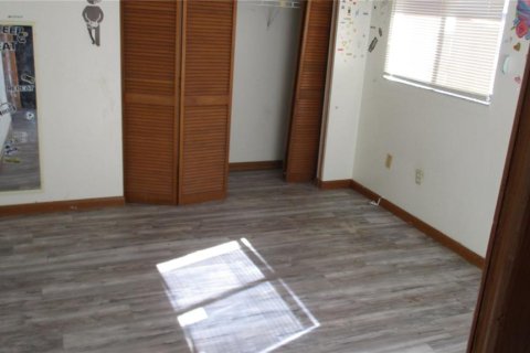 Townhouse in Tampa, Florida 3 bedrooms, 120.96 sq.m. № 1570617 - photo 13