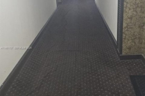 Снять в аренду кондоминиум в Лодерхилл, Флорида 1 спальня, 39.02м2, № 2006130 - фото 24