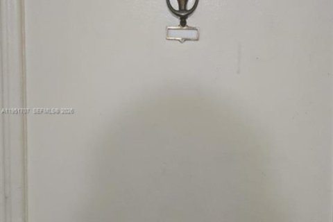 Снять в аренду кондоминиум в Лодерхилл, Флорида 1 спальня, 39.02м2, № 2006130 - фото 2