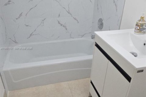 Снять в аренду кондоминиум в Лодерхилл, Флорида 1 спальня, 39.02м2, № 2006130 - фото 6