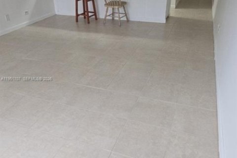 Снять в аренду кондоминиум в Лодерхилл, Флорида 1 спальня, 39.02м2, № 2006130 - фото 22