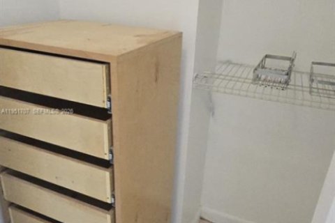 Снять в аренду кондоминиум в Лодерхилл, Флорида 1 спальня, 39.02м2, № 2006130 - фото 7