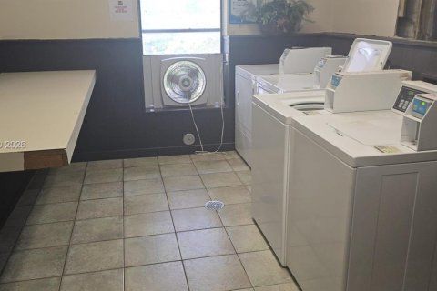 Снять в аренду кондоминиум в Лодерхилл, Флорида 1 спальня, 39.02м2, № 2006130 - фото 25