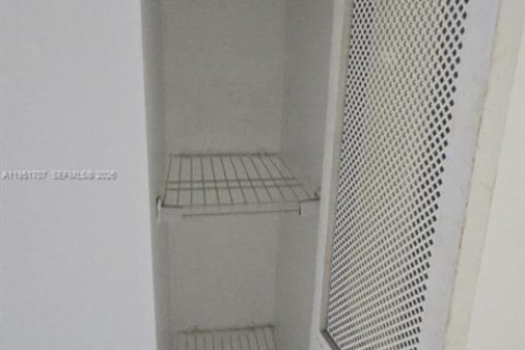 Снять в аренду кондоминиум в Лодерхилл, Флорида 1 спальня, 39.02м2, № 2006130 - фото 20