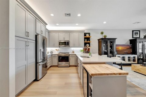 House in Port St. Lucie, Florida 3 bedrooms, 162.58 sq.m. № 1828238 - photo 9