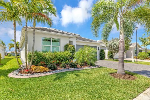 House in Port St. Lucie, Florida 3 bedrooms, 162.58 sq.m. № 1828238 - photo 2