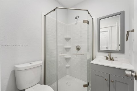 Villa ou maison à louer à Hollywood, Floride: 4 chambres, 118.64 m2 № 1840852 - photo 24