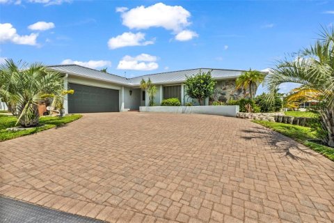 Casa en venta en Punta Gorda, Florida, 3 dormitorios, 170.01 m2 № 2235581 - foto 3