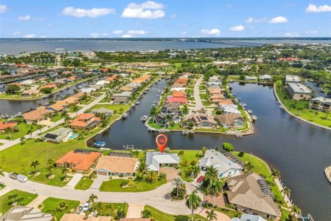 Casa en venta en Punta Gorda, Florida, 3 dormitorios, 170.01 m2 № 2235581 - foto 2