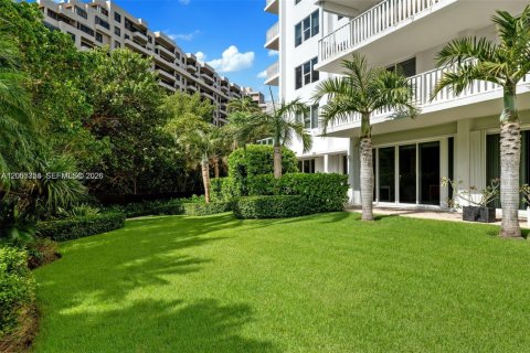 Condo in Key Biscayne, Florida, 4 bedrooms  № 2171798 - photo 23