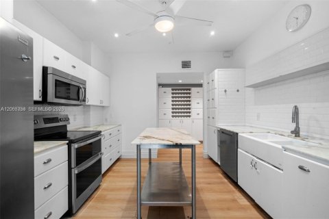 Condo in Key Biscayne, Florida, 4 bedrooms  № 2171798 - photo 8