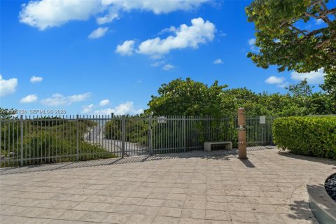 Condo in Key Biscayne, Florida, 4 bedrooms  № 2171798 - photo 28