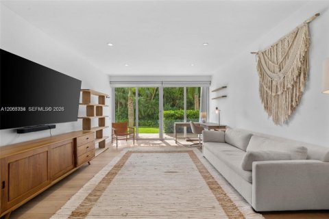 Condo in Key Biscayne, Florida, 4 bedrooms  № 2171798 - photo 14