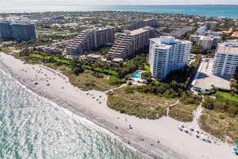 Condo in Key Biscayne, Florida, 4 bedrooms  № 2171798 - photo 29