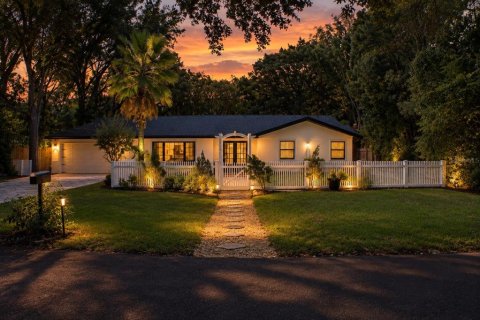 Villa ou maison à Orlando, Floride 4 chambres, 208.01 m2 № 2371666