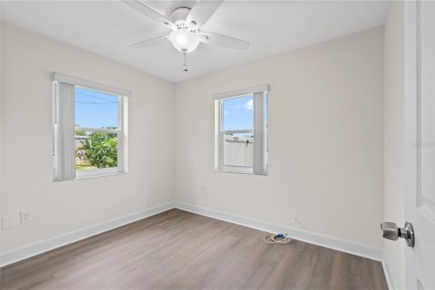 Casa en venta en Port Charlotte, Florida, 2 dormitorios, 78.41 m2 № 1903859 - foto 17