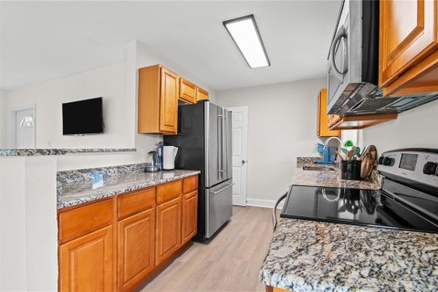 Casa en venta en Port Charlotte, Florida, 2 dormitorios, 78.41 m2 № 1903859 - foto 4