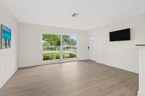 Casa en venta en Port Charlotte, Florida, 2 dormitorios, 78.41 m2 № 1903859 - foto 9