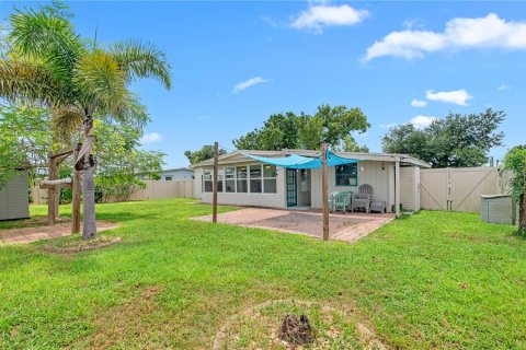 Casa en venta en Port Charlotte, Florida, 2 dormitorios, 78.41 m2 № 1903859 - foto 2
