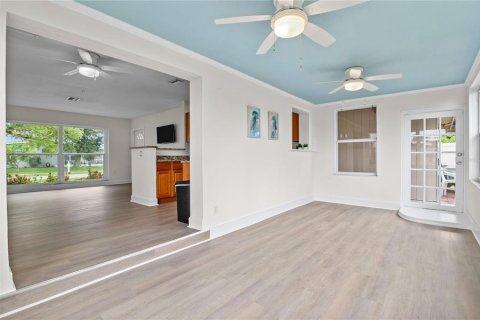 Casa en venta en Port Charlotte, Florida, 2 dormitorios, 78.41 m2 № 1903859 - foto 6