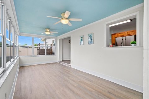 Casa en venta en Port Charlotte, Florida, 2 dormitorios, 78.41 m2 № 1903859 - foto 7