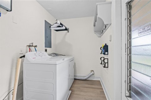 Casa en venta en Port Charlotte, Florida, 2 dormitorios, 78.41 m2 № 1903859 - foto 21