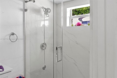 Villa ou maison à vendre à Miami Gardens, Floride: 3 chambres, 112.23 m2 № 1833703 - photo 16