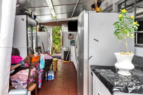 Villa ou maison à vendre à Miami Gardens, Floride: 3 chambres, 112.23 m2 № 1833703 - photo 24