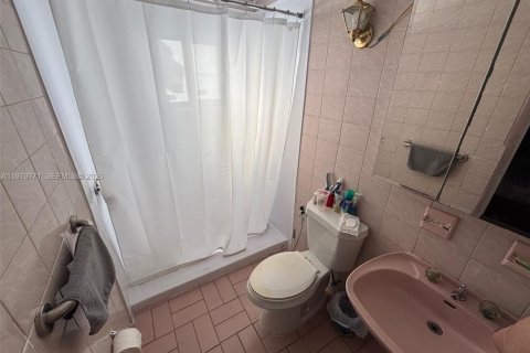 Купить виллу или дом в Майами, Флорида 5 спален, 201.6м2, № 2043615 - фото 8