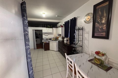 Купить виллу или дом в Майами, Флорида 5 спален, 201.6м2, № 2043615 - фото 10