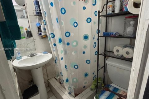 Купить виллу или дом в Майами, Флорида 5 спален, 201.6м2, № 2043615 - фото 11