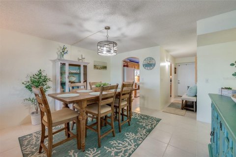 Condo in Port Orange, Florida, 3 bedrooms  № 1884803 - photo 9